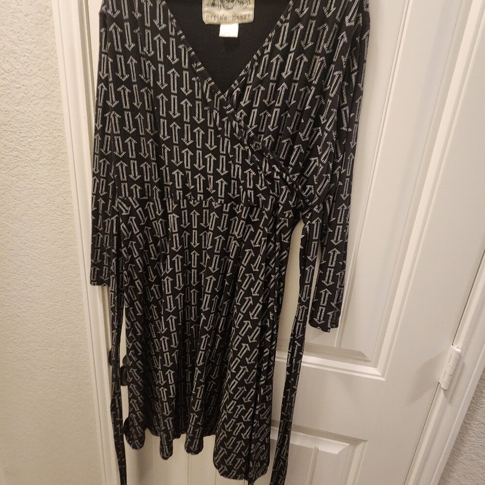 Effie's Heart Black Dress with Arrows 2X